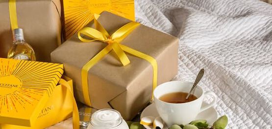 papiers cadeaux et rubans