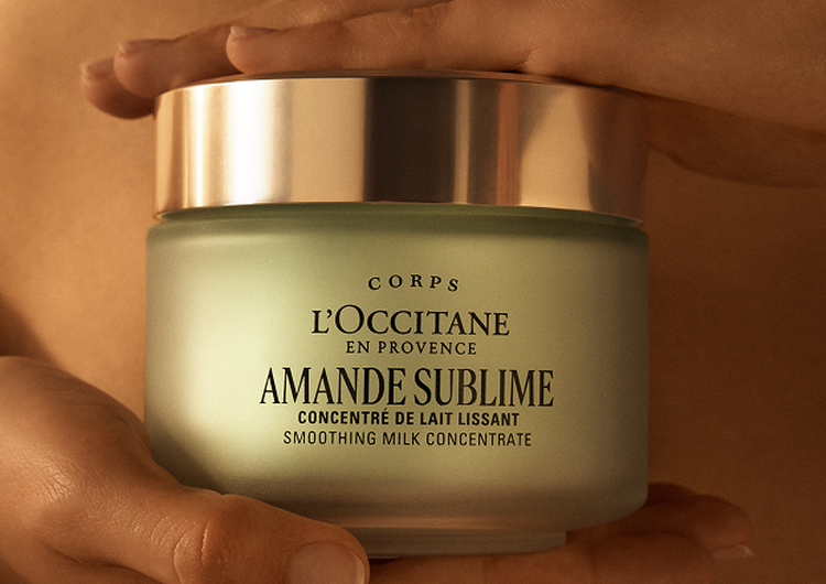 Une gamme iconique qui nourrit, raffermit et sublime la peau.