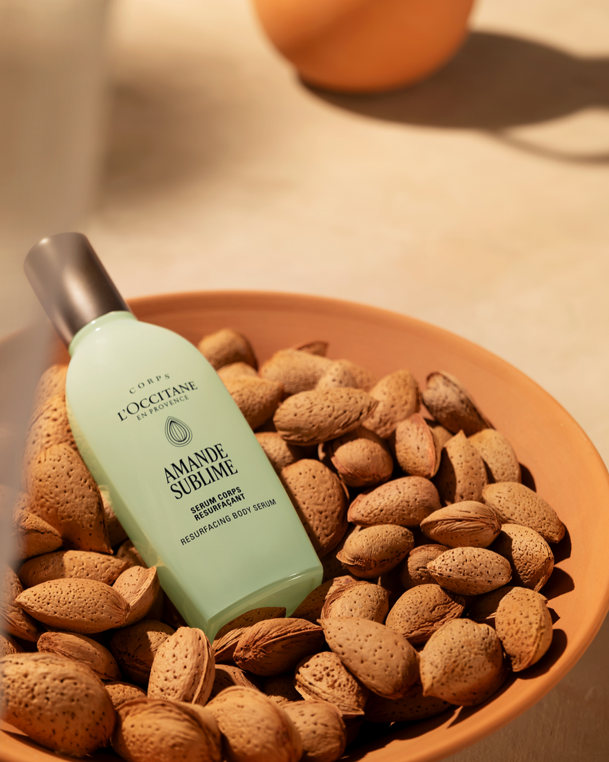 S&eacute;rum Corps Resurfa&ccedil;ant Amande, RECT (8) 100 ml | L&rsquo;Occitane en Provence